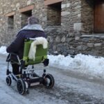 silla de ruedas eléctrica Joytec en la nieve